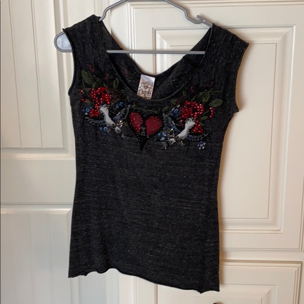 Grey shirt with bird design